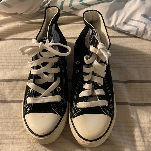 shawn mendes shoes - Picture 3 of 7